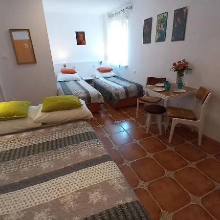 Goscinne Akacja Resko Alloggio in famiglia *