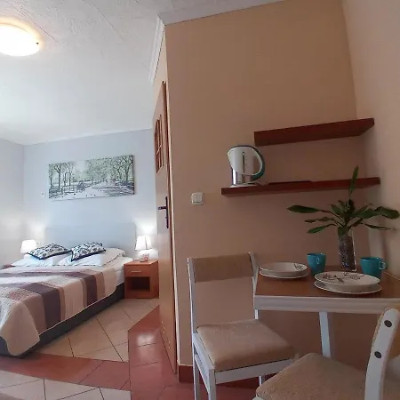 Goscinne Akacja Resko 3*