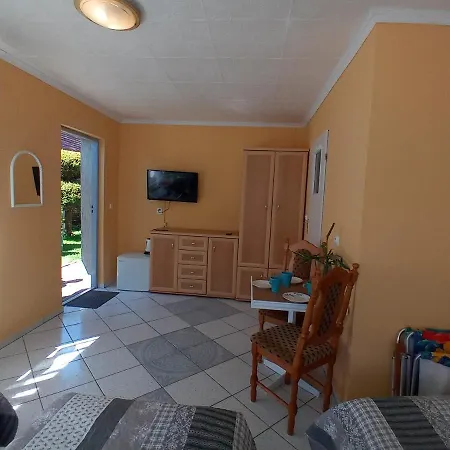 Alloggio in famiglia Goscinne Akacja Resko