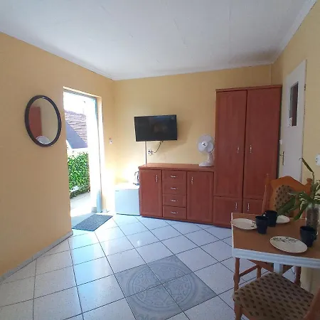 Goscinne Akacja Resko 3*