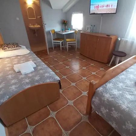 Goscinne Akacja Resko Alloggio in famiglia *