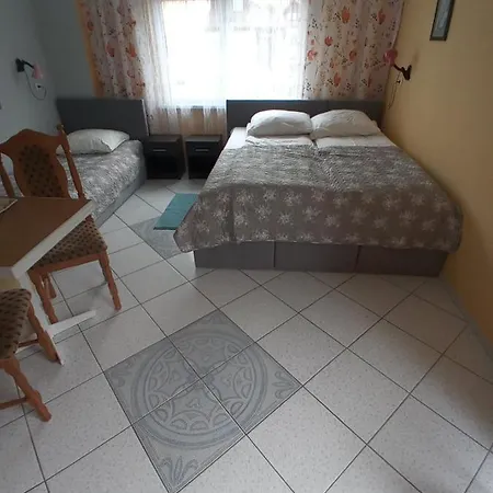 Goscinne Akacja Resko Bed and Breakfast 3*