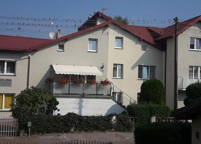 홈스테이 Goscinne Akacja Resko 드지비르지노