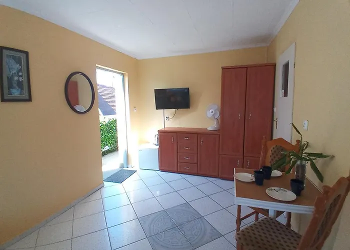 Goscinne Akacja Resko *