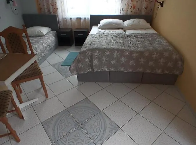 Goscinne Akacja Resko 홈스테이 *