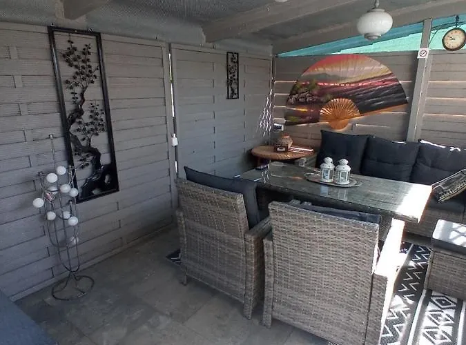 Goscinne Akacja Resko Privat bolig Dźwirzyno